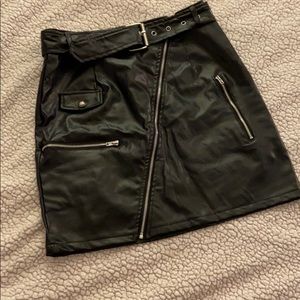 Cute black leather skirt with belt